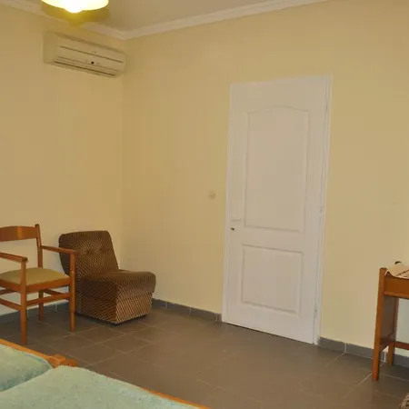 Appartement Yannis - On Agios Gordios In Corfu *