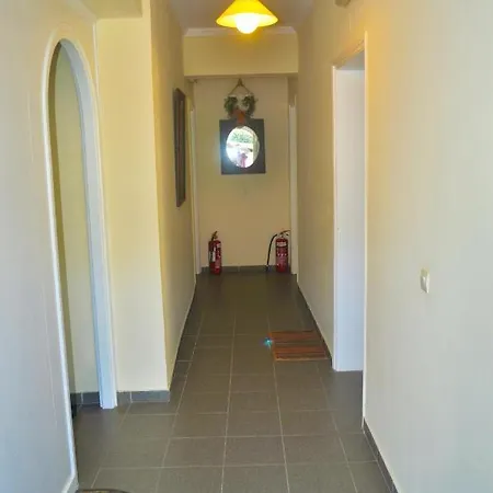 Yannis - On Agios Gordios In Corfu Appartement *